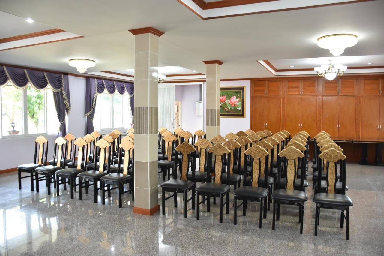 Darunee Resort Nakhon Nayok Bagian luar foto